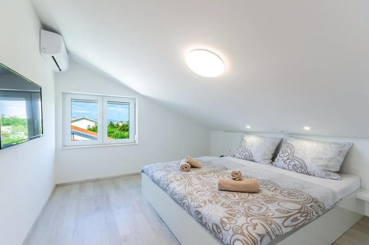 Apartments In Crikvenica 14226