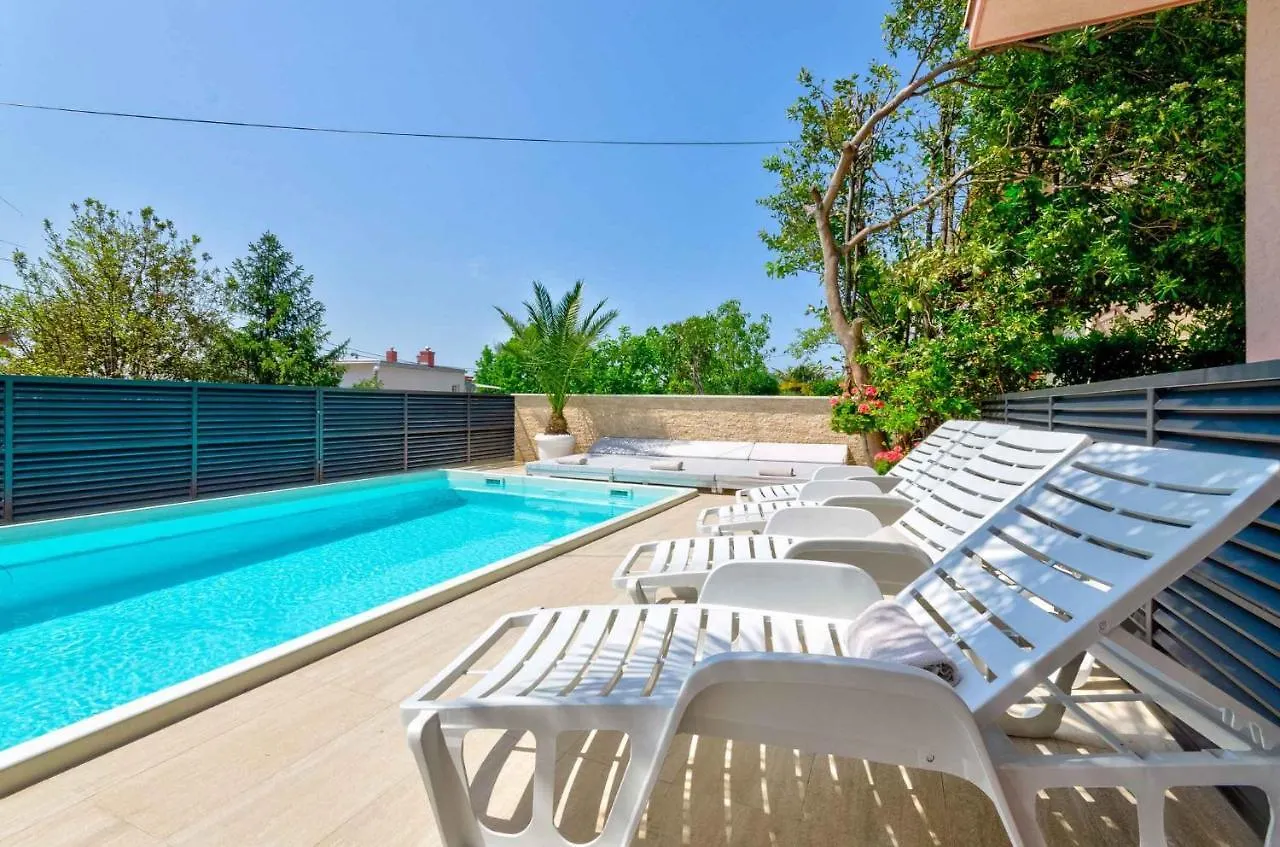 Apartments In Crikvenica 14226