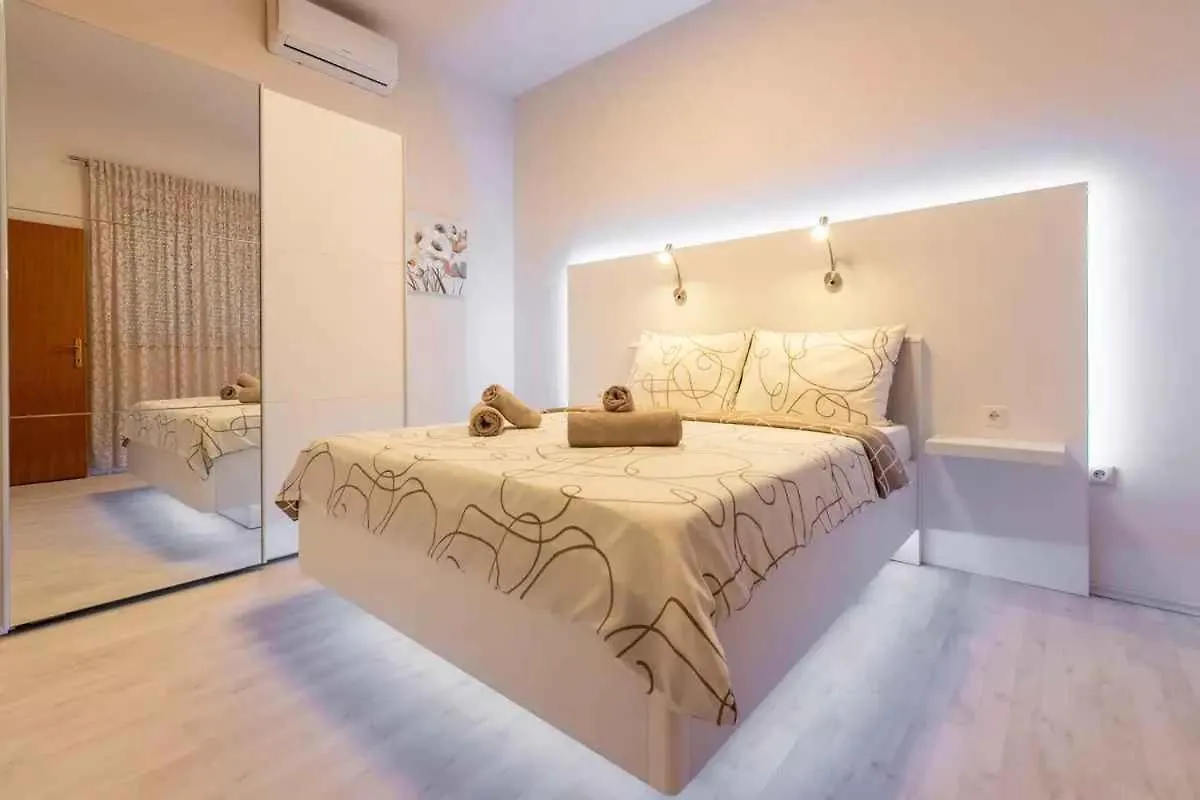 Apartments In Crikvenica 14226