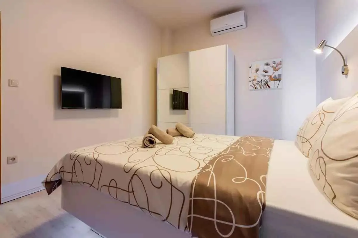 Apartments In Crikvenica 14226