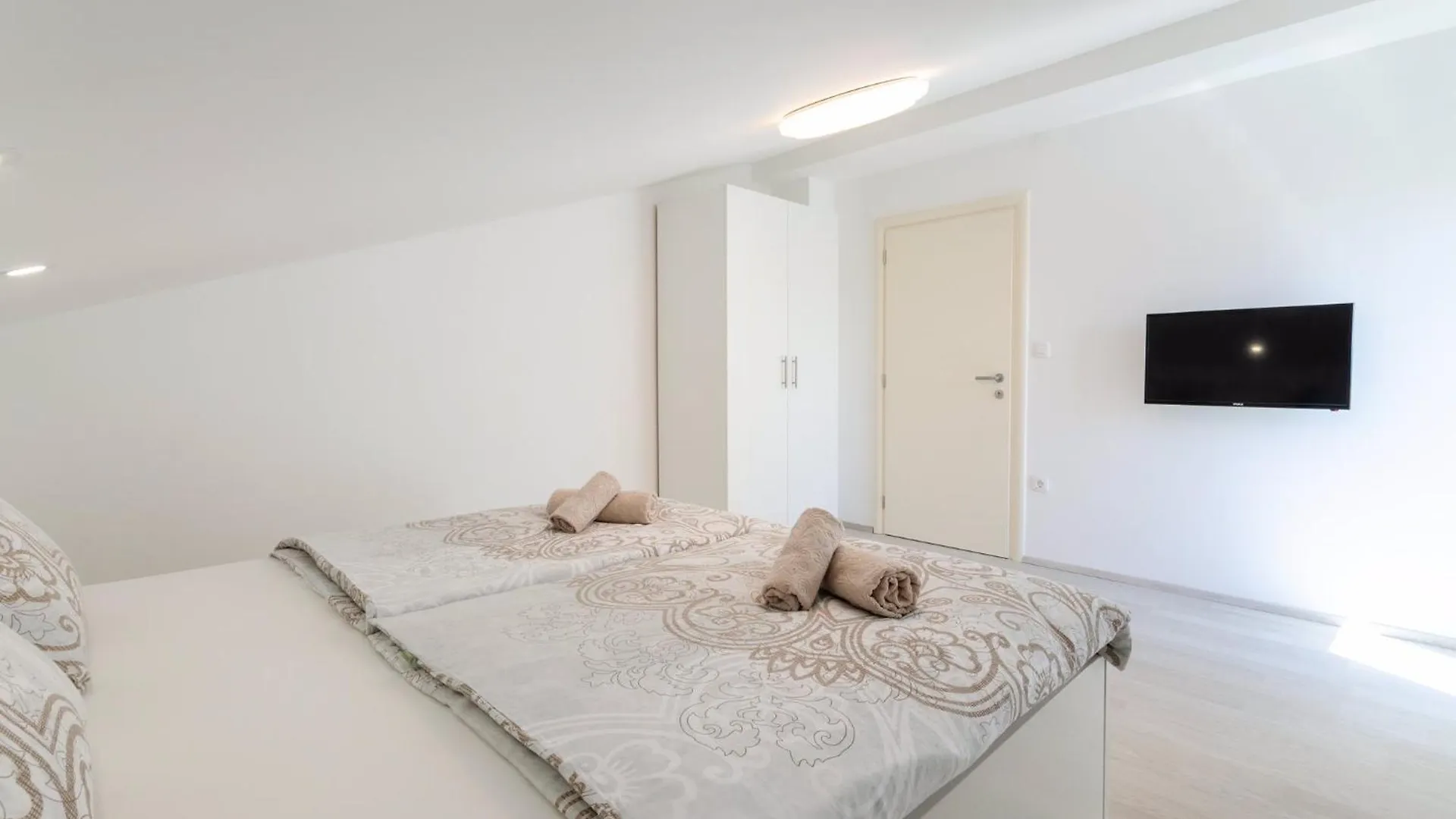Apartments In Crikvenica 14226