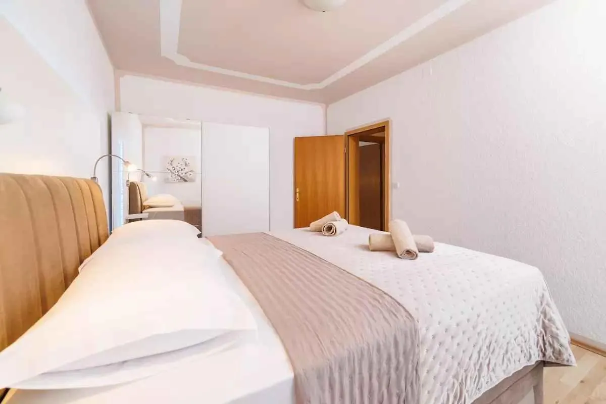 Apartments In Crikvenica 14226