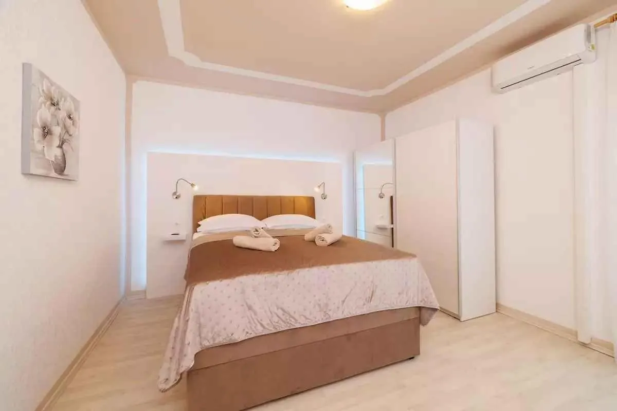 Apartments In Crikvenica 14226