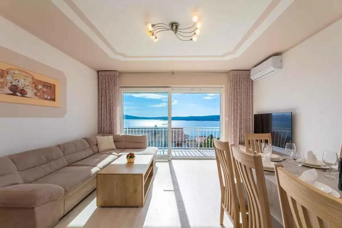Apartments In Crikvenica 14226